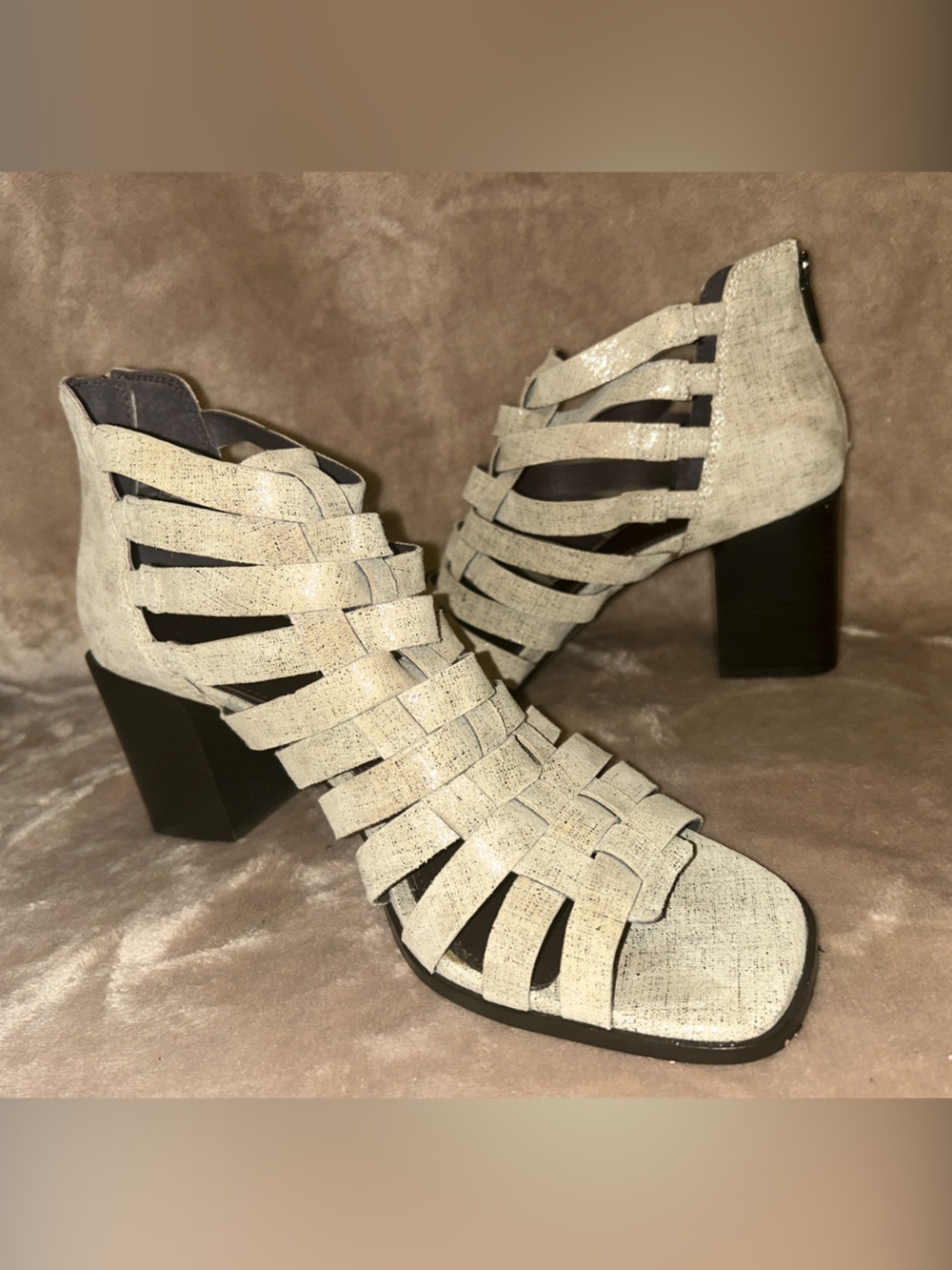 Donald Pliner Pixee Strappy Block Heel Open Toe Metallic Shimmer Cage Sandals 9 - Picture 15 of 16